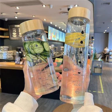 Botol Air Kaca Tutup Bambu-Perpaduan Sempurna Antara Gaya Dan Keberlanjutan
